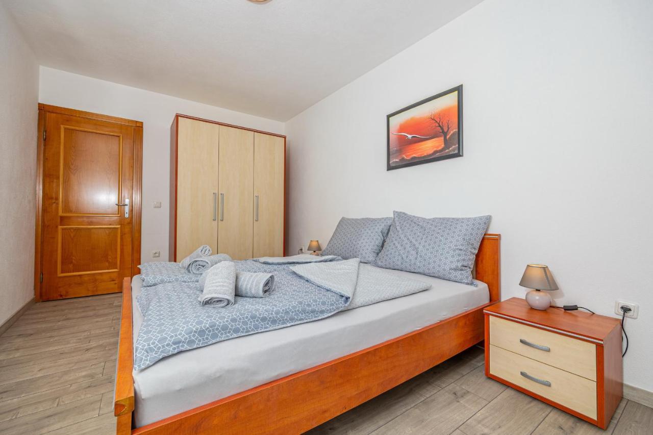 Apartments Lacic 2 Crikvenica Exterior foto